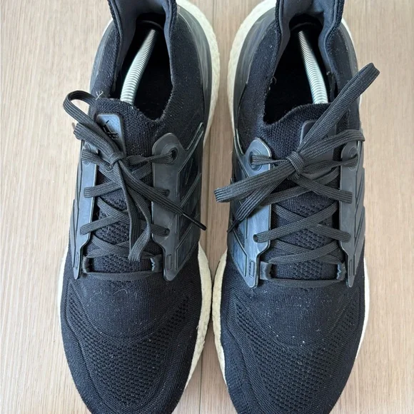 Adidas Ultraboost 22 running shoes size 12
